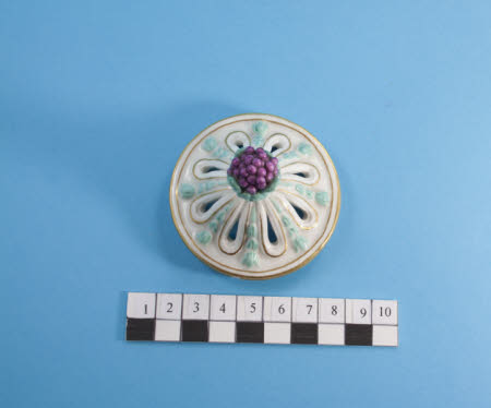 Baluster vase cover