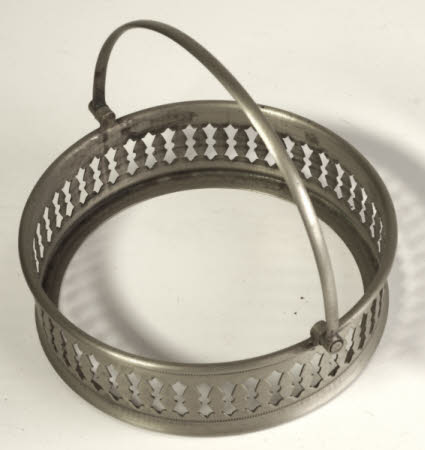Dish holder