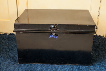 Deed box