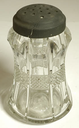 Flour shaker
