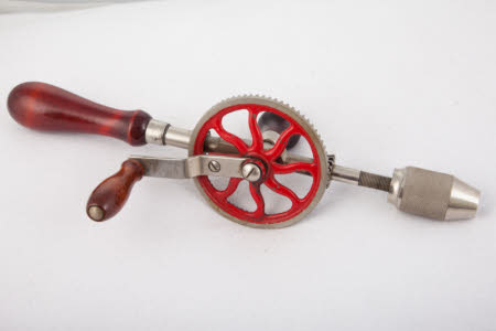 Hand drill