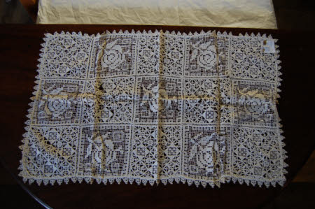 Tray cloth