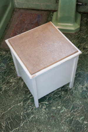 Laundry bin