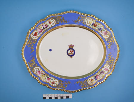 Oval dish