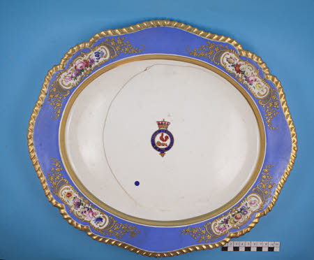 Oval dish