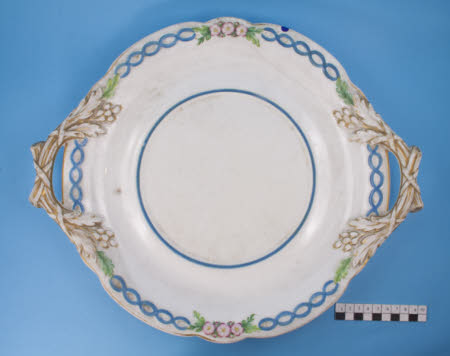 Soup tureen stand