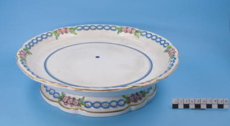 Armorial dish