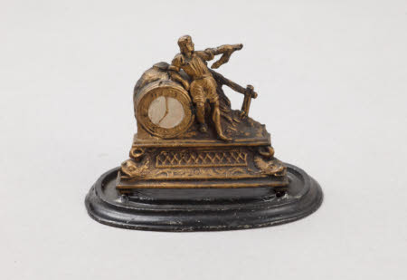 Miniature clock