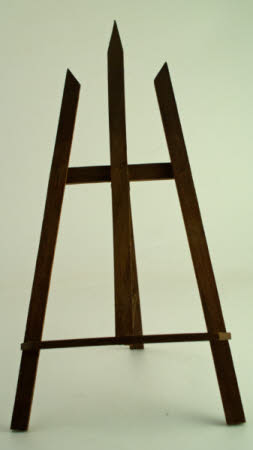 Doll's easel