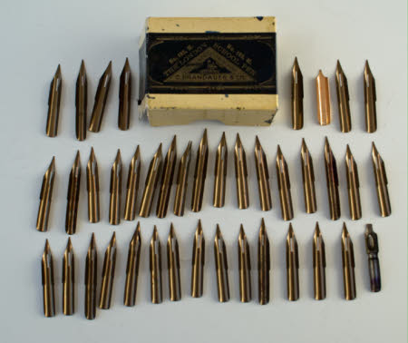 Pen nib box