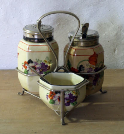 Condiment set