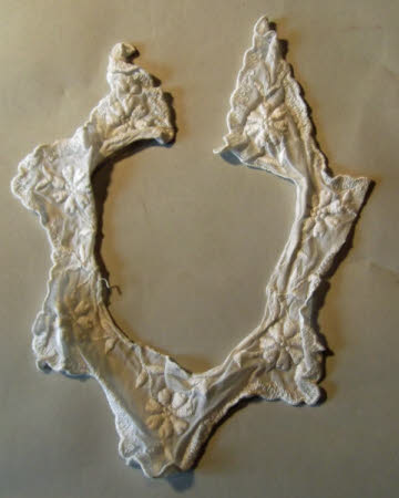 Embroidered collar