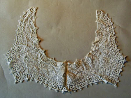Embroidered collar