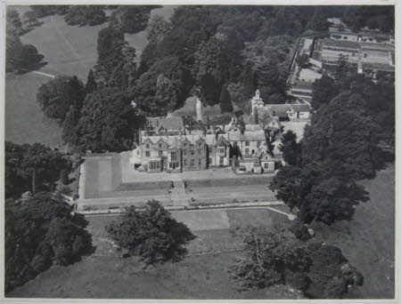 Scotney Castle © National Trust / Scotney Castle House Team
