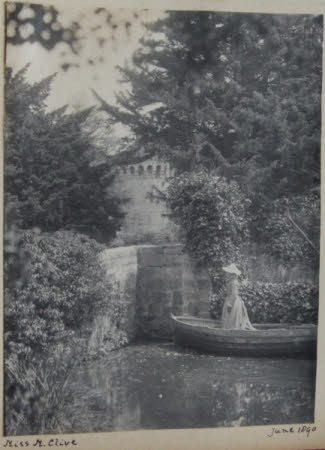 Scotney Castle © National Trust / Scotney Castle House Team