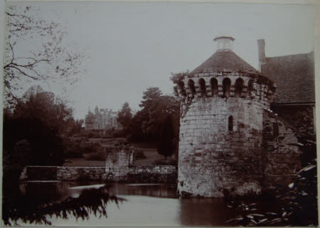 Scotney Castle © National Trust / Scotney Castle House Team