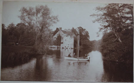 Scotney Castle © National Trust / Scotney Castle House Team