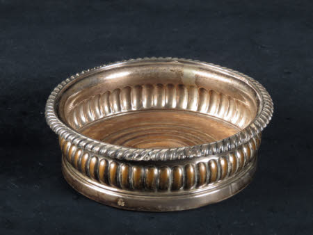 Wine coaster