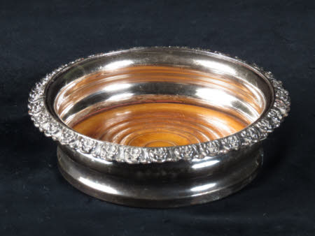Wine coaster