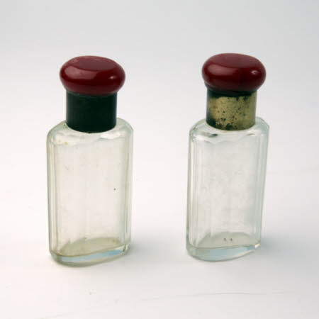 Cosmetic jar
