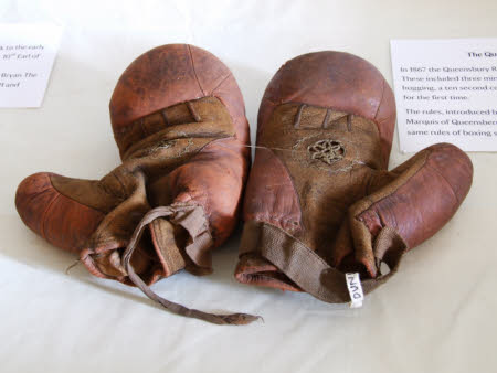 Boxing glove
