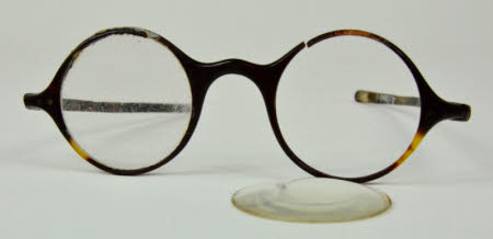 Spectacles