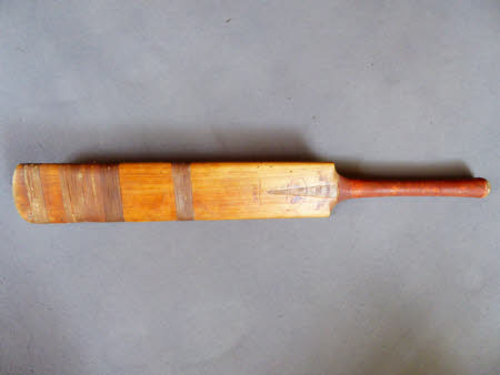 Cricket bat
