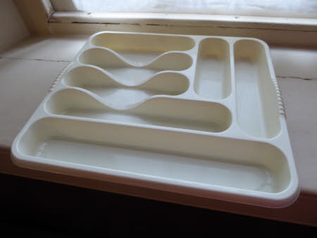 Cutlery tray