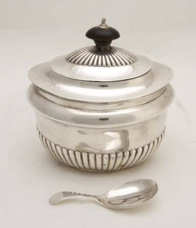 Caddy spoon
