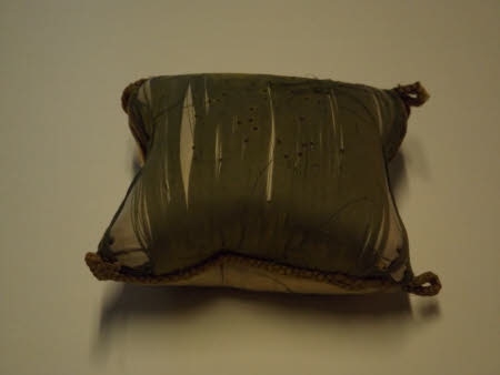 Pin cushion