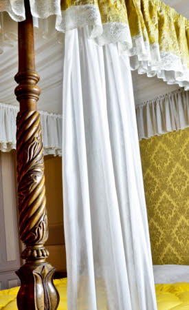 Curtain