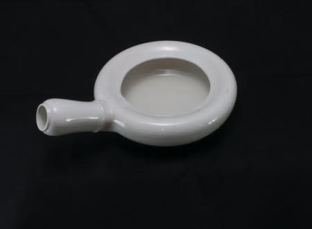Bed pan