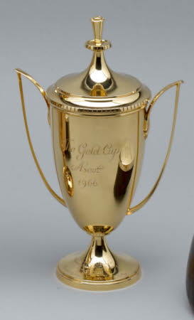 Presentation cup