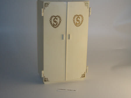 Doll's wardrobe
