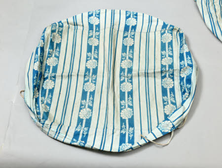 Dust cover