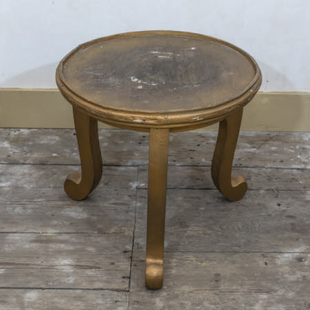 Jardiniere stand