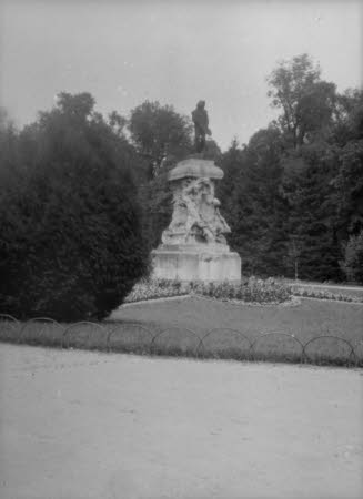 Shaw’s Corner. Reproduced with kind permission of LSE, The National Trust, and The Society of Authors on behalf of the Bernard Shaw Estate © National Trust