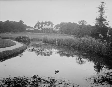 Shaw’s Corner. Reproduced with kind permission of LSE, The National Trust, and The Society of Authors on behalf of the Bernard Shaw Estate © National Trust