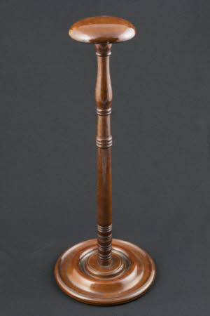 Wig stand