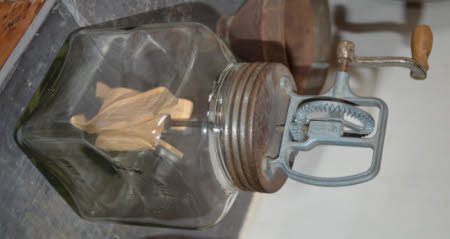 Hand churn