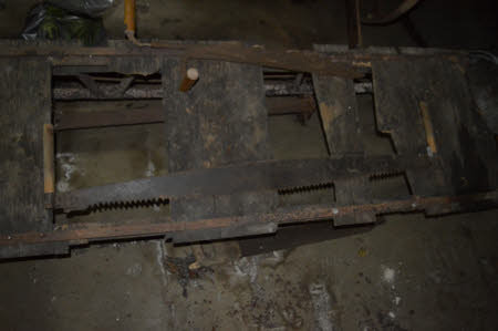 Crosscut saw