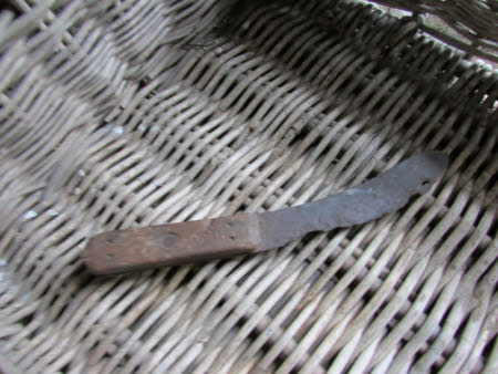 Turnip knife
