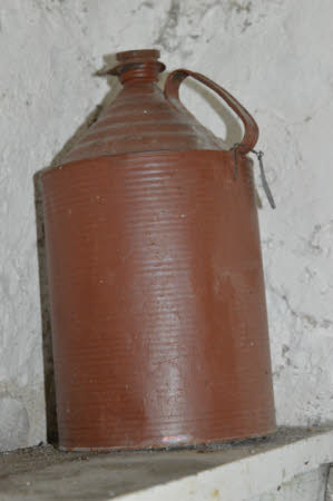 Paraffin can