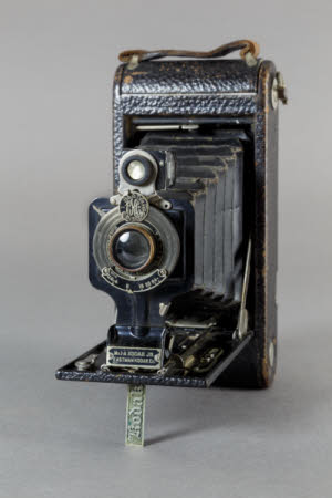 Kodak No 1A Junior folding rollfilm camera