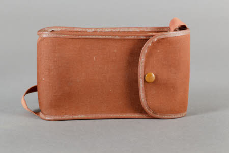 Camera case for the No. 2 Folding Autographic Brownie.