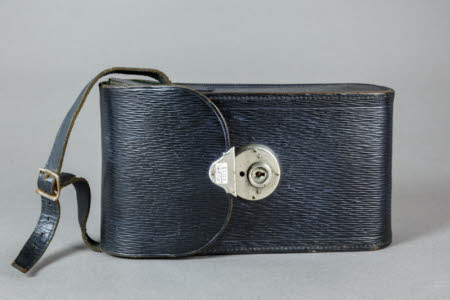 Folding camera
