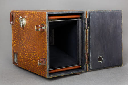 Box camera