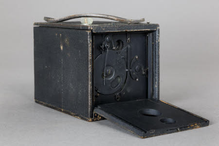 A Kodak No 2 Plico rollfilm camera