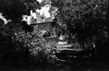 Shaw’s Corner. Reproduced with kind permission of LSE, The National Trust, and The Society of Authors on behalf of the Bernard Shaw Estate © National Trust