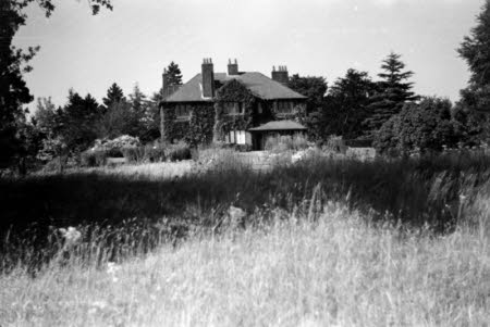 Shaw’s Corner. Reproduced with kind permission of LSE, The National Trust, and The Society of Authors on behalf of the Bernard Shaw Estate © National Trust